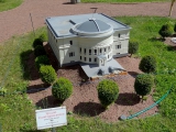 Ukraine miniature maison des professeurs