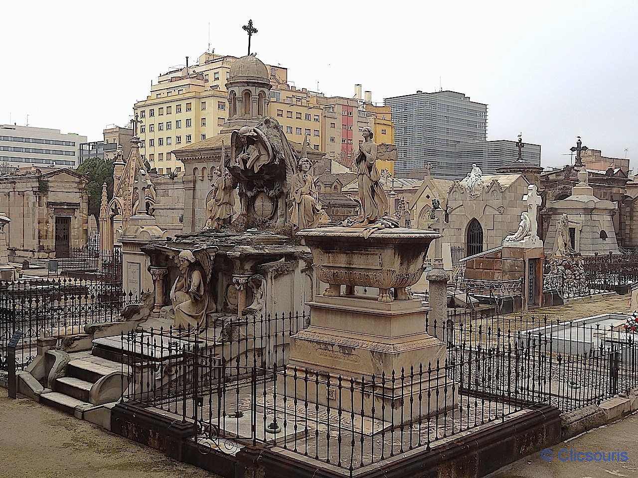 Barcelone cimetière poble nou