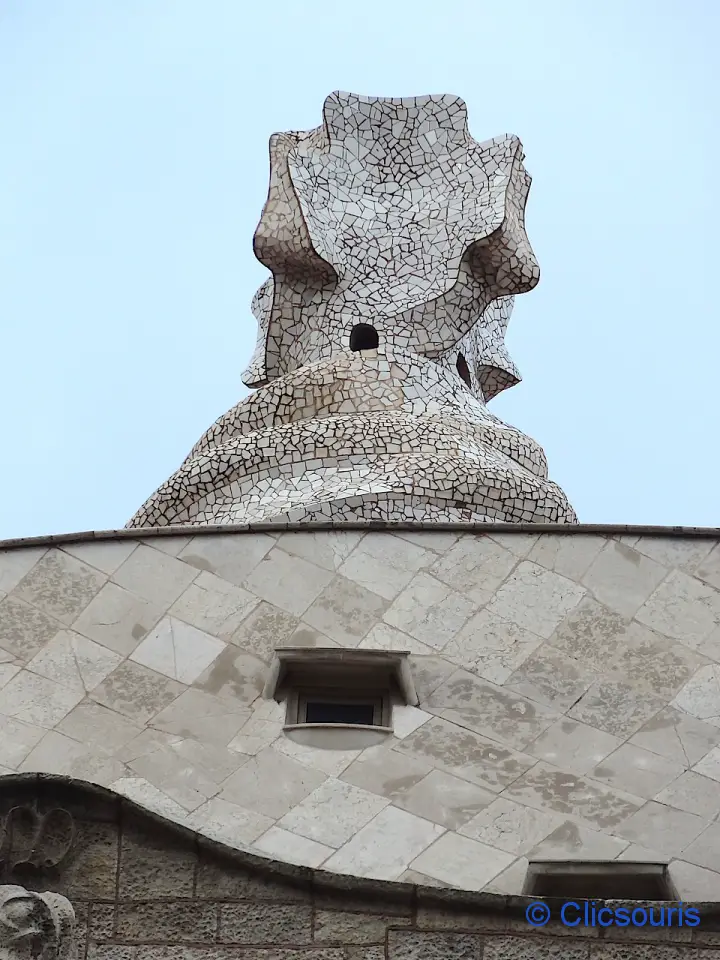 Barcelone Casa Mila, La Pedrera, cheminée
