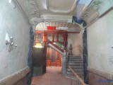 hall d'entrée d'un immeuble moderniste à Barcelone