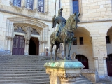 Château de Pierrefonds cour d'honneur