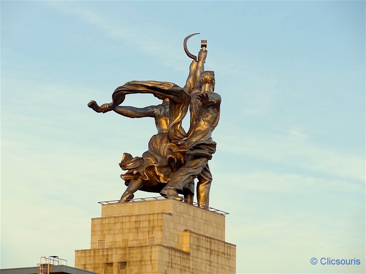 Moscou monument ouvrier et Kolkhozienne