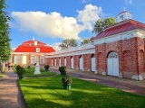 Peterhof jardin inférieur Monplaisir