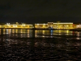 Saint Petersbourg quai de l'Université de nuit
