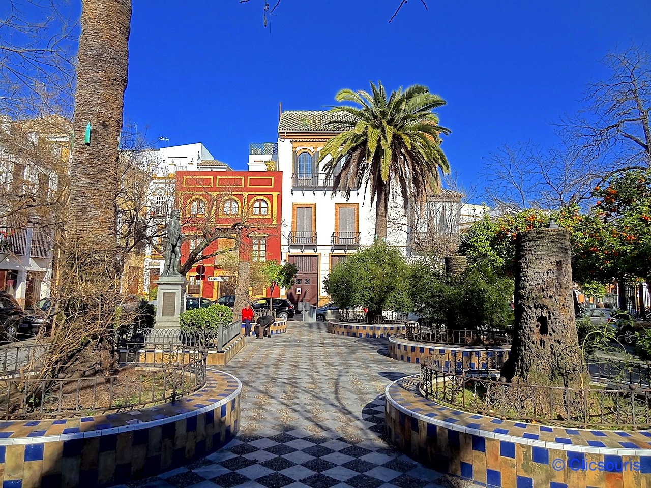 Le quartier de Santa Cruz, la cathédrale et la Giralda à Séville