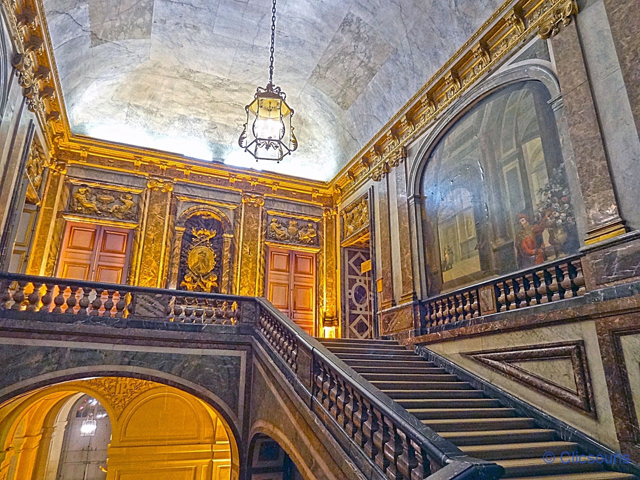 Château de Versailles la nuit Escalier de la Reine