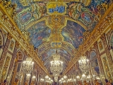 Château de Versailles la nuit Galerie des Glaces