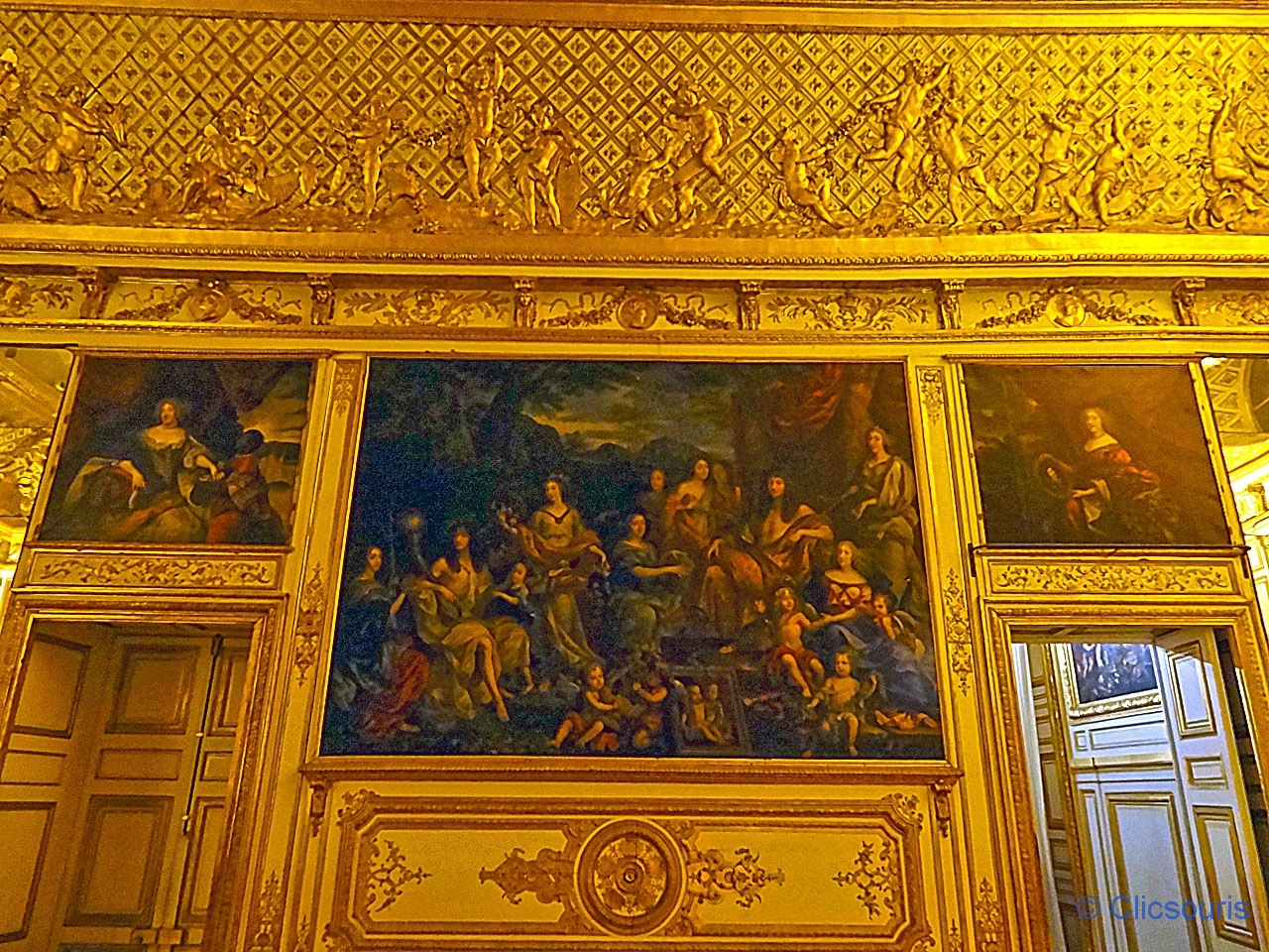 Château de Versailles la nuit Salon de l’Œil-de-Bœuf