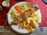 brochette de porc mariné avec du fromage (resto géorgien)