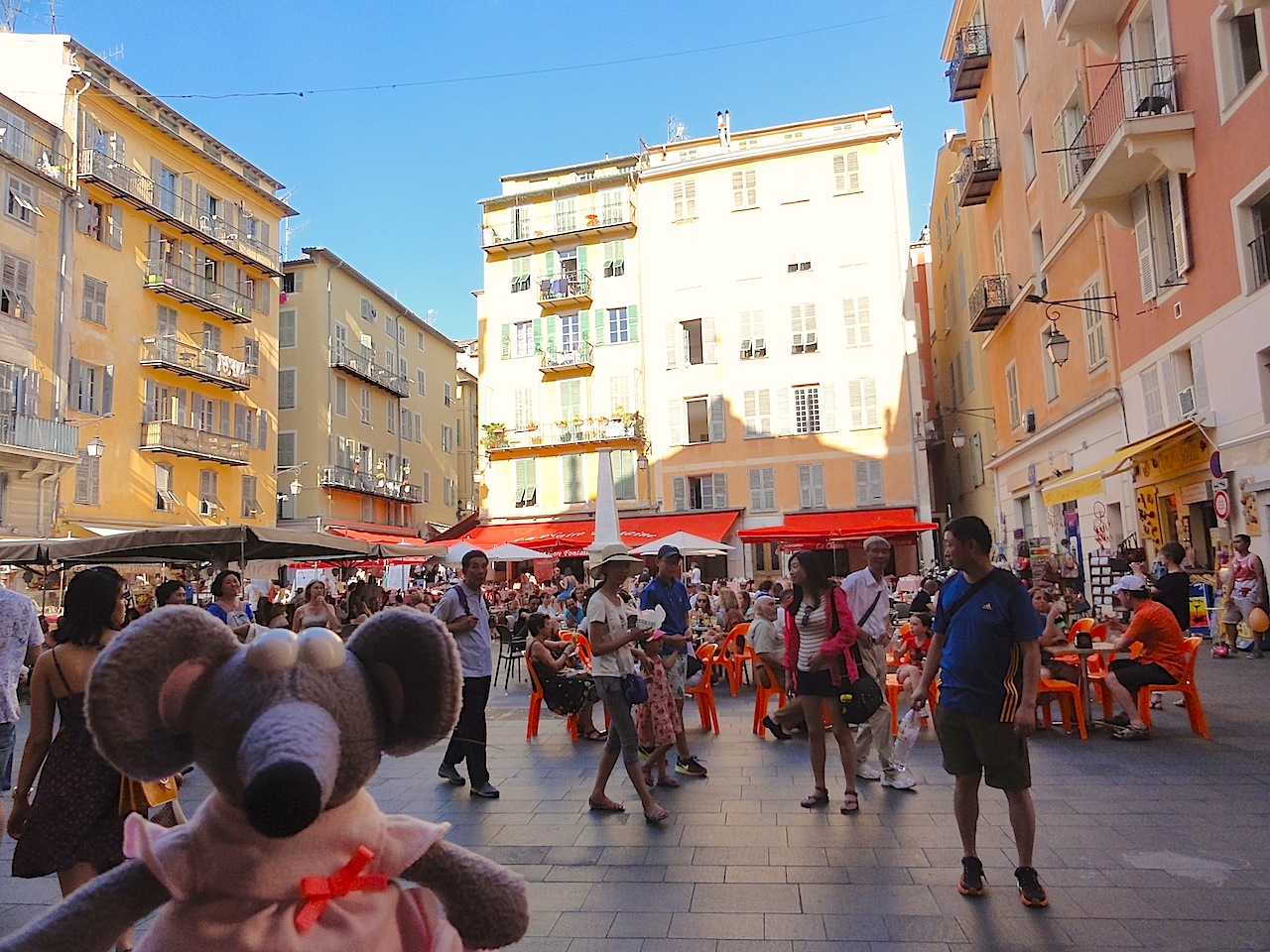 place Rossetti dans le Vieux Nice