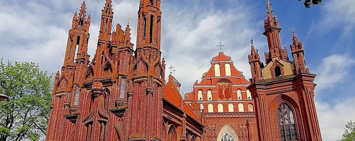 Église Sainte-Anne de Vilnius