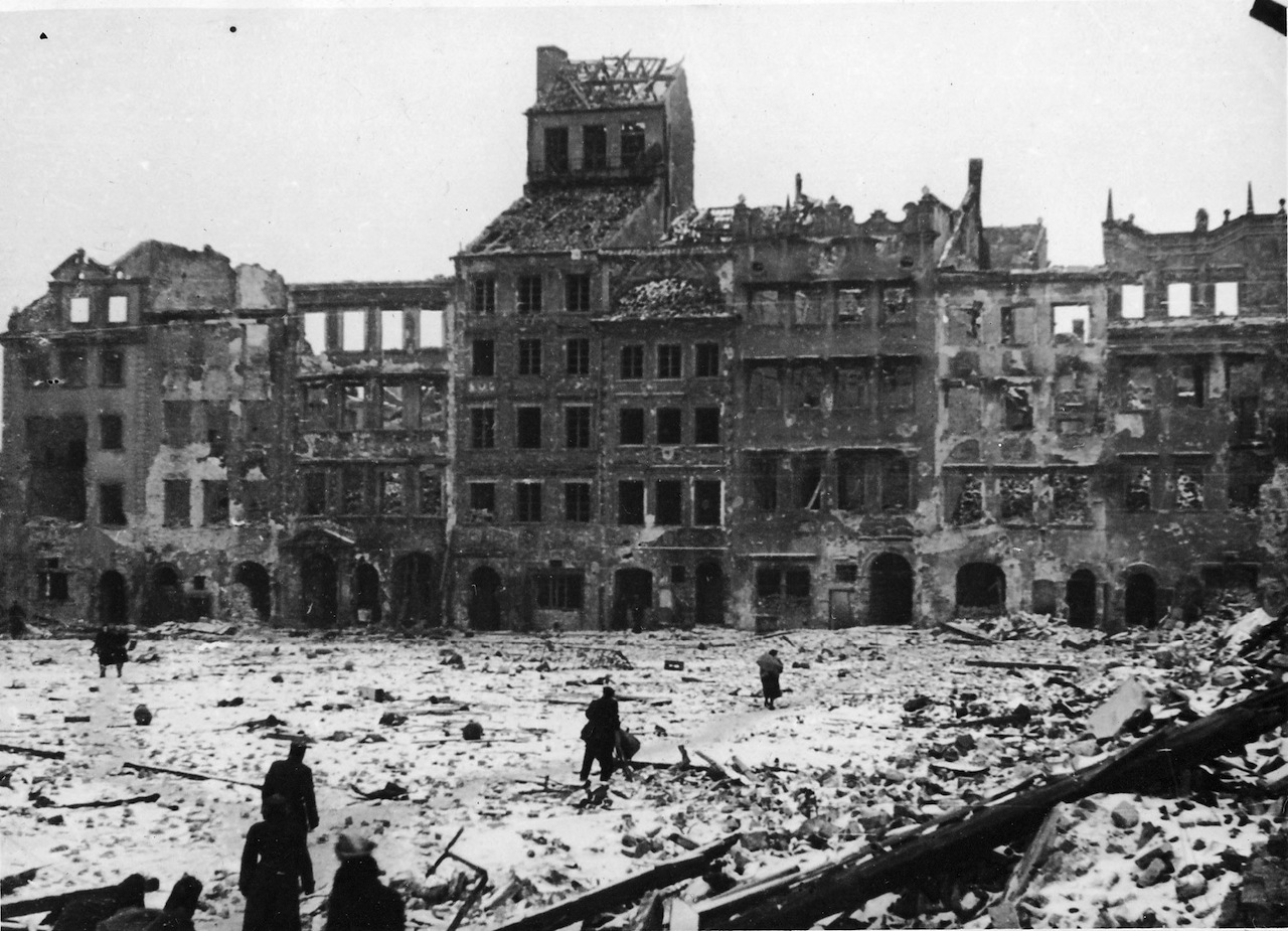 Varsovie en 1945