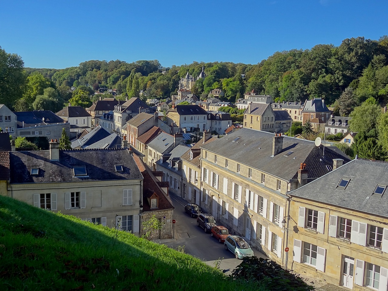 Village de Pierrefonds vu du chemin de ronde du château