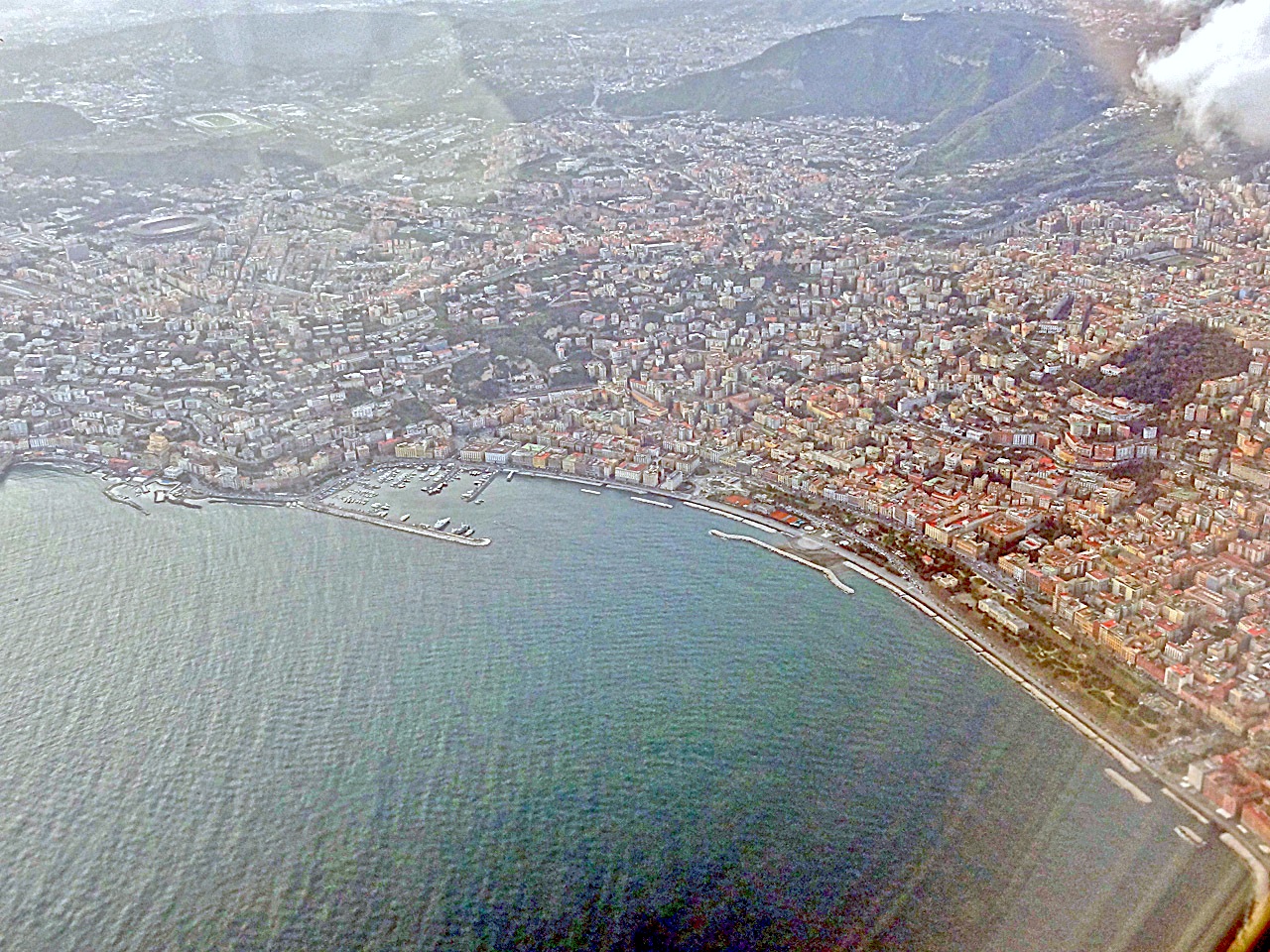 vue aérienne du bord de mer de Naples