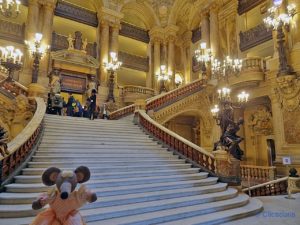 Grand escalier de l'Opéra Garnier à Paris