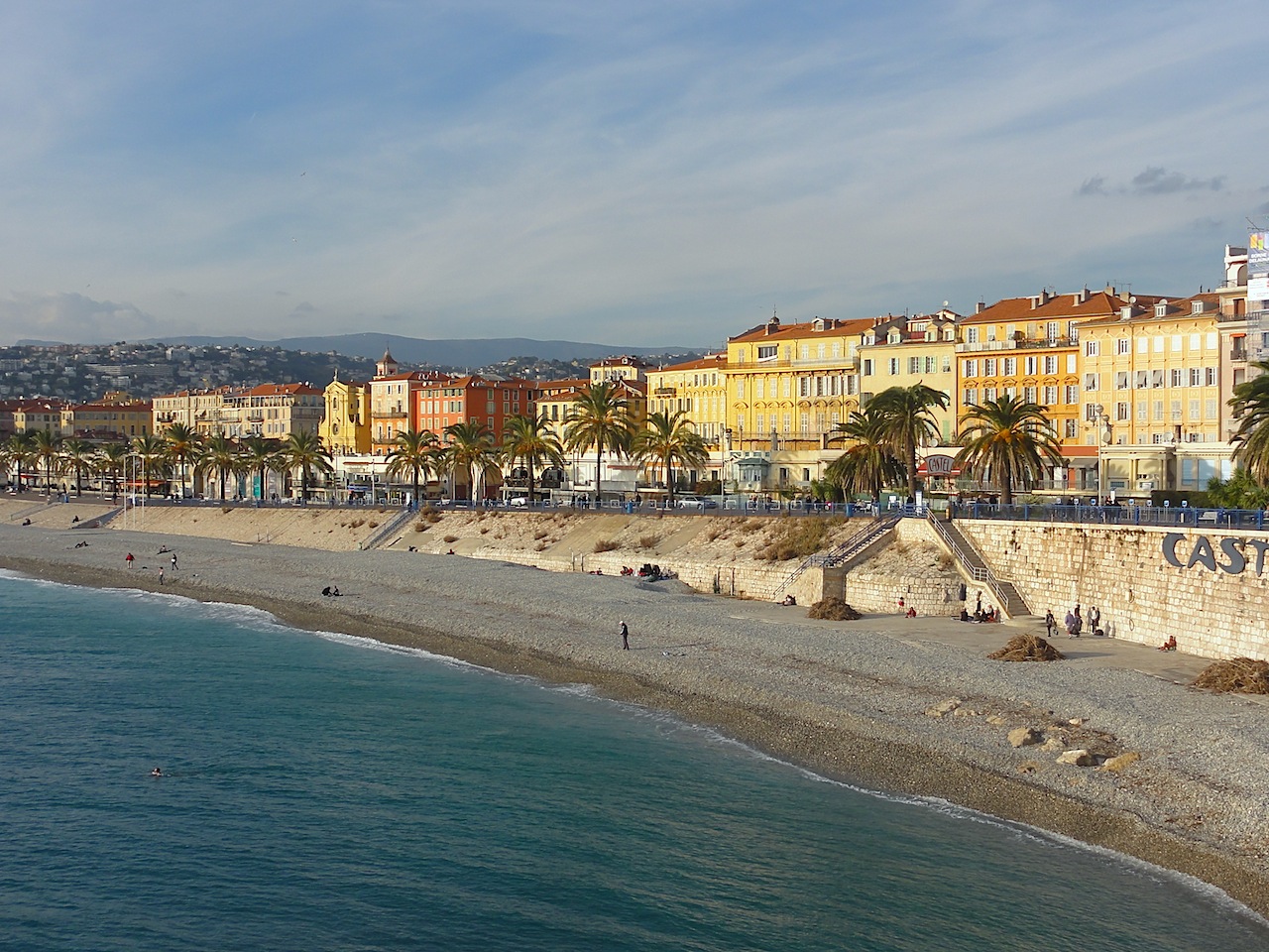 vue sur le quai des Etats-Unis et les Ponchettes à Nice