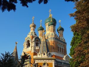 Les bulbes de l'église russe de Nice