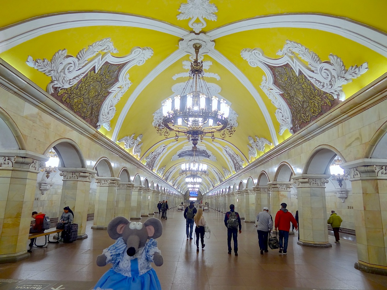 TOUTES les plus belles stations du métro de Moscou : visite en photos et descriptions