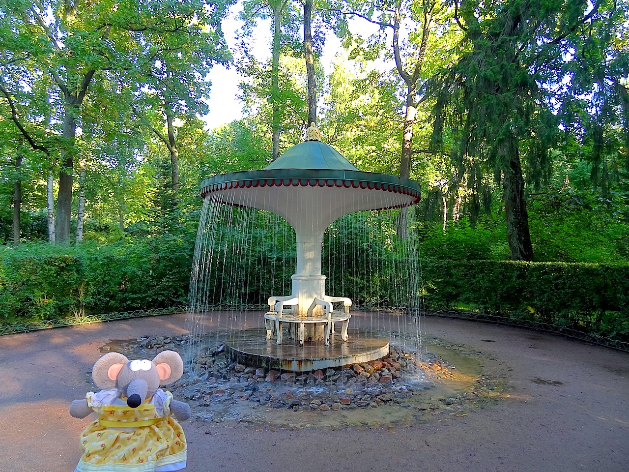 fontaine champignon à Peterhof