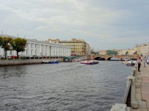 canal Fontanka à Saint-Pétersbourg