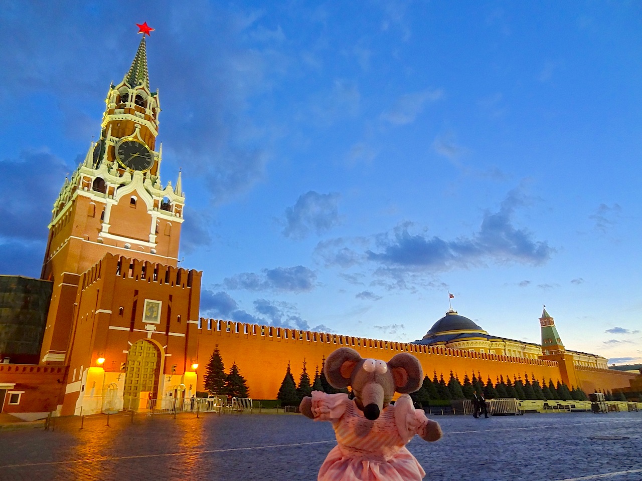 la tour du Sauveur sur la place rouge à Moscou