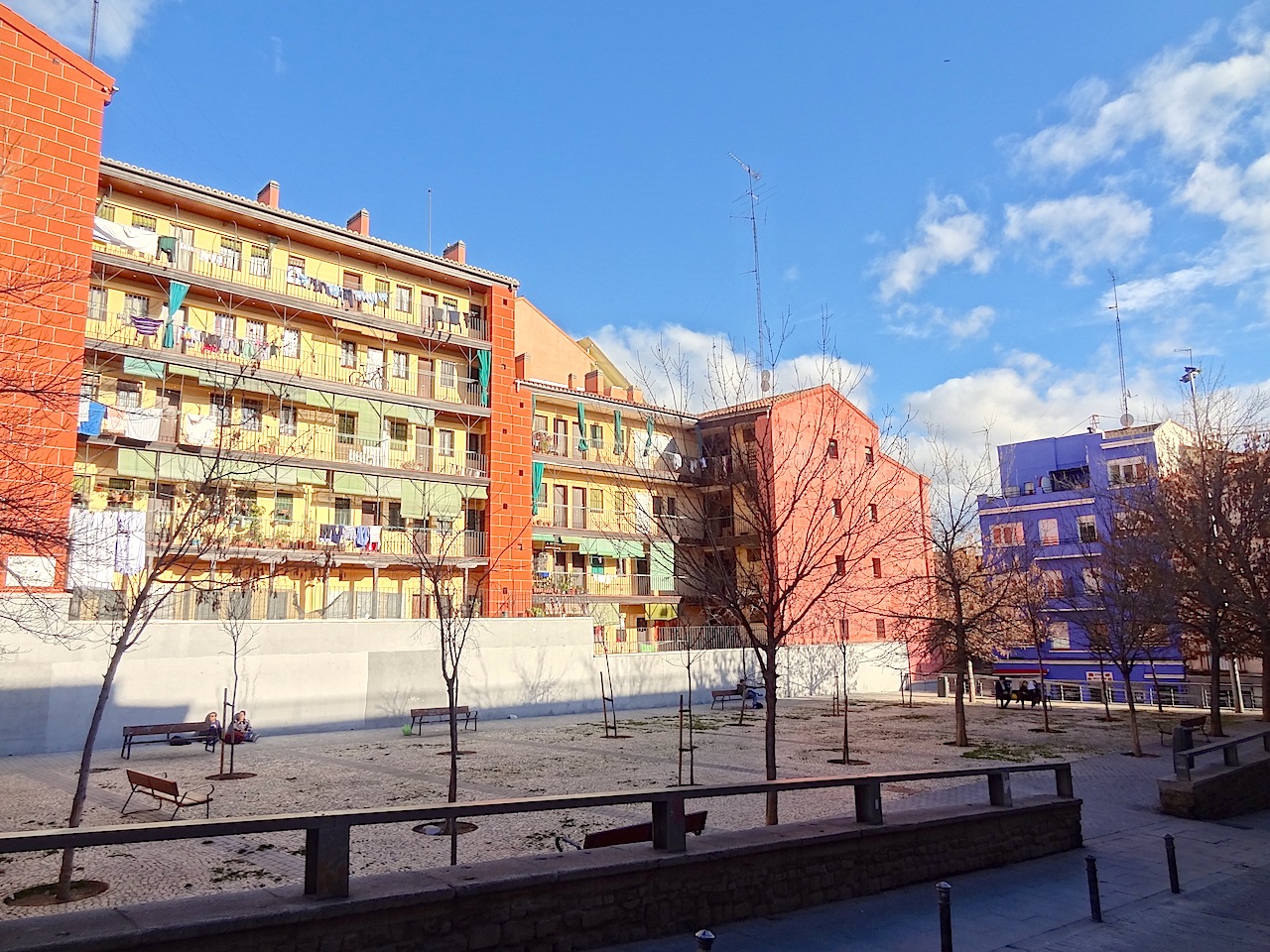 plaza de la corrala dans le quartier de Lavapies à Madrid