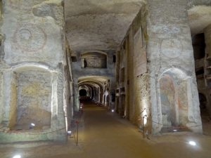 Le vestibule inférieur des catacombes de San Gennaro