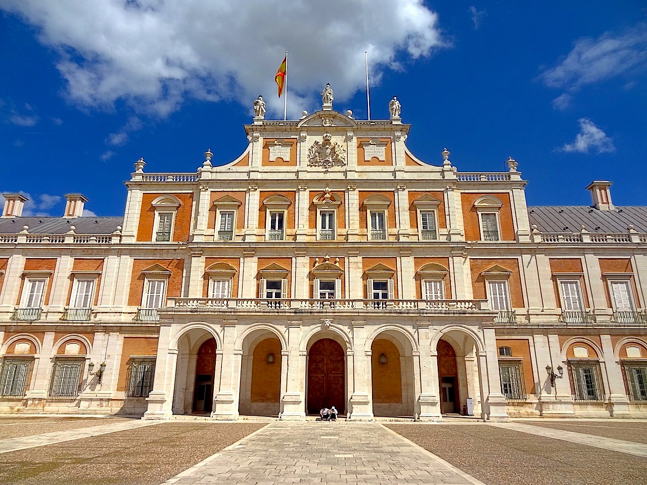 cours du palais royal d'Aranjuez