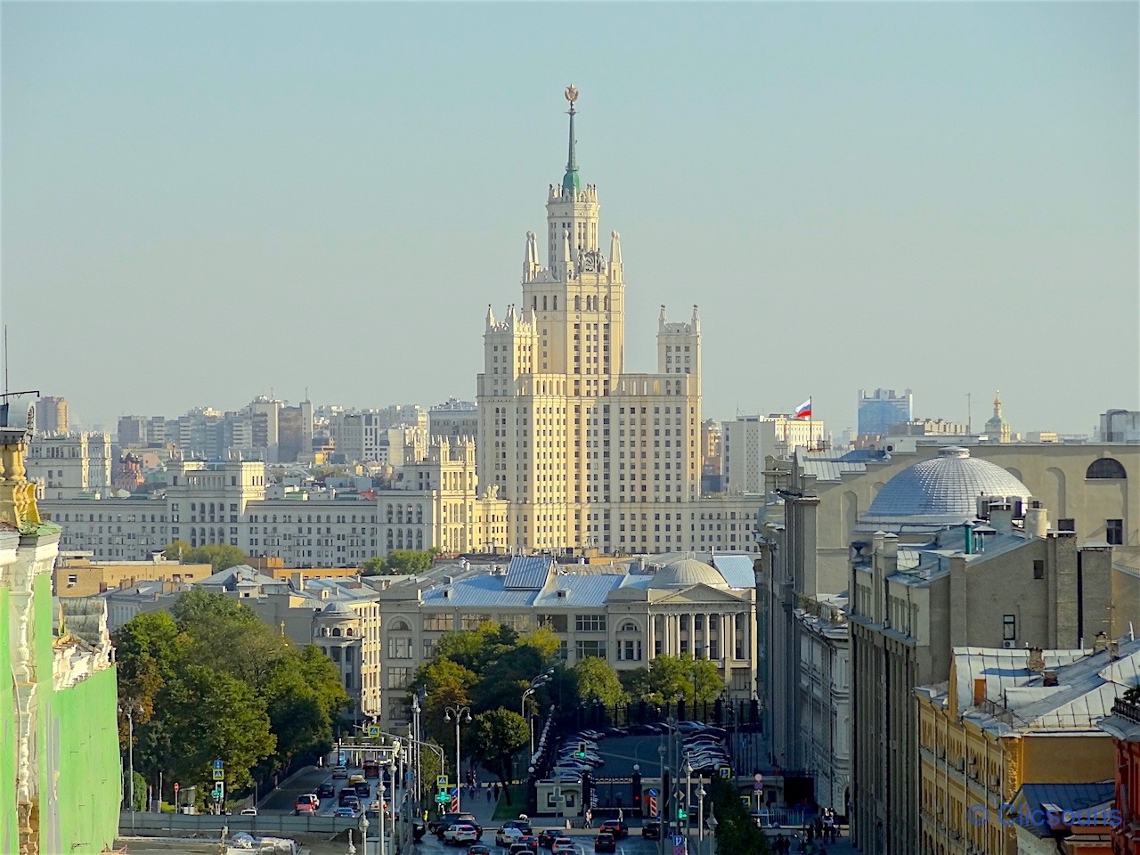 vue bâtiment stalinien moscou