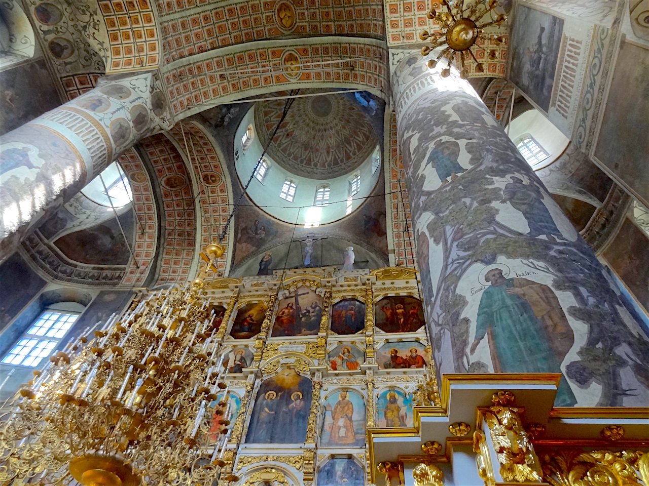 intérieur de la cathédrale du monastère Donskoï
