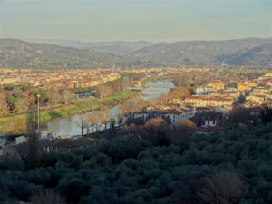 vue sur les rives de l'Arno à Florence