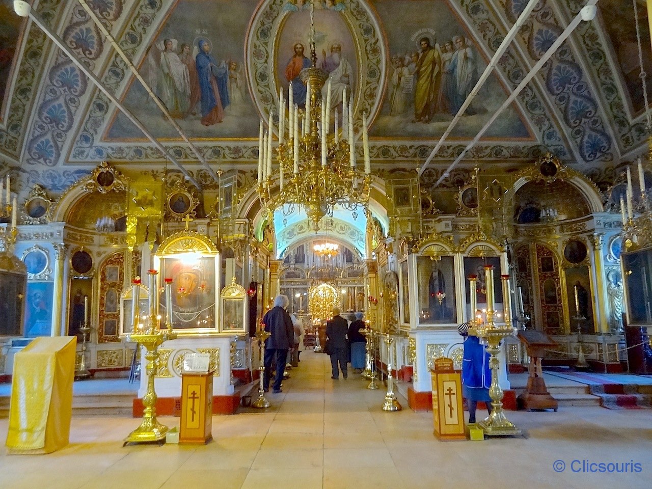 intérieur de saint-jean-le-guerrier