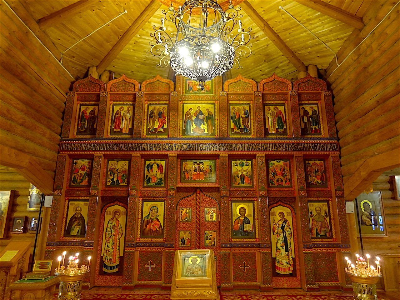 intérieur de l'église saint-nicolas d'Izamailovo