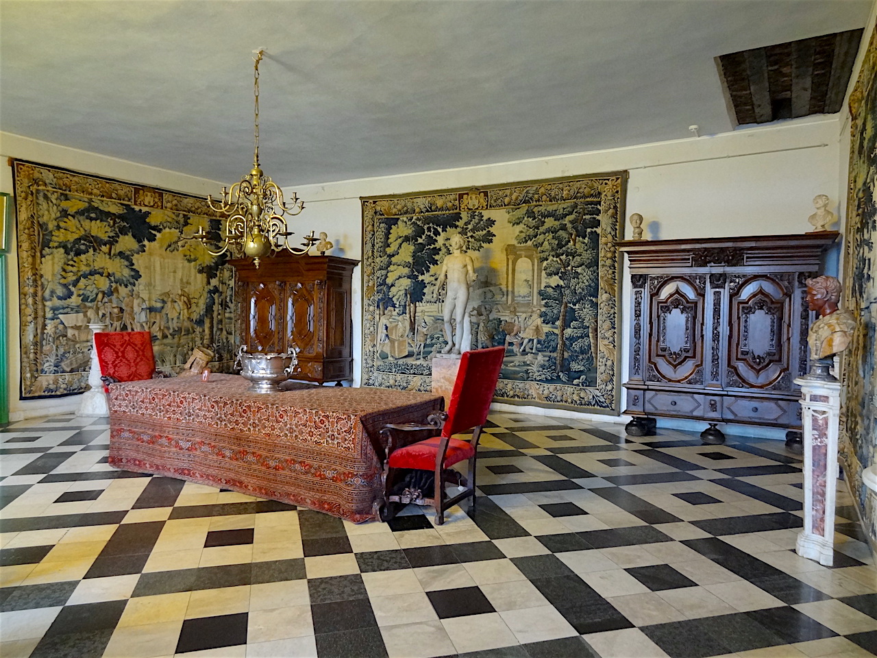 salle des tapisseries du palais menchikov