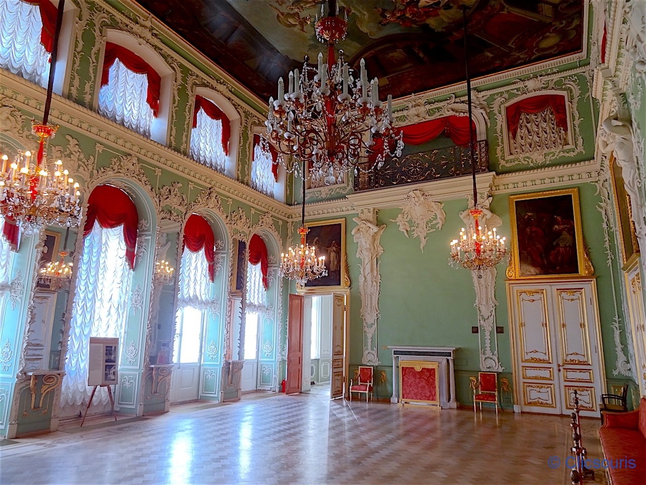 salle de bal du palais Stroganov