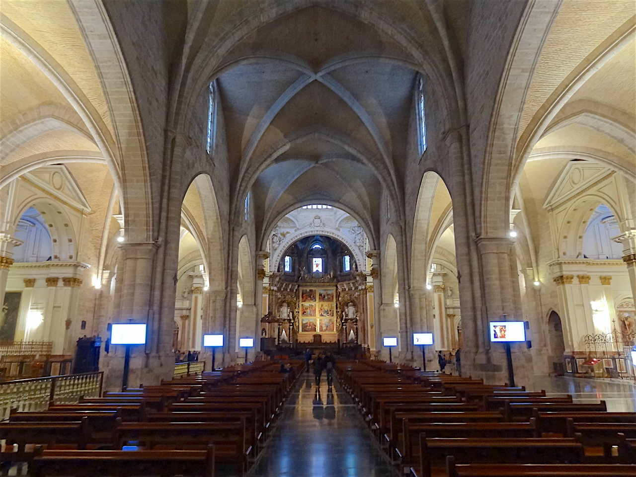 intérieur de la cathédrale de Valence