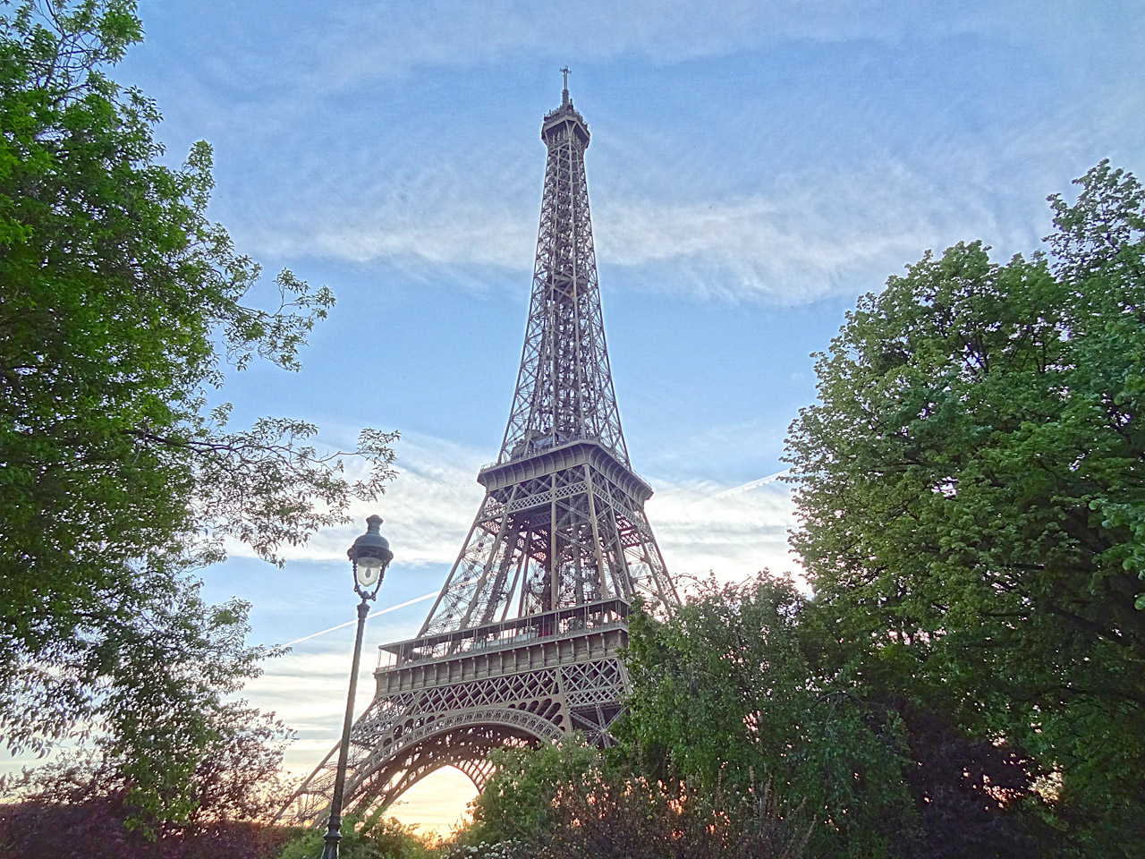 La tour Eiffel au coucher de soleil