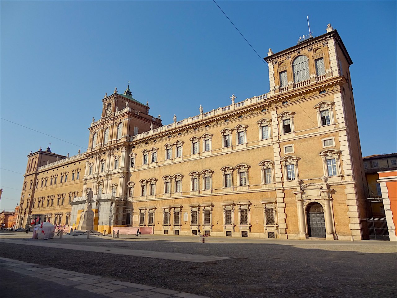 palazzo ducale à Modène