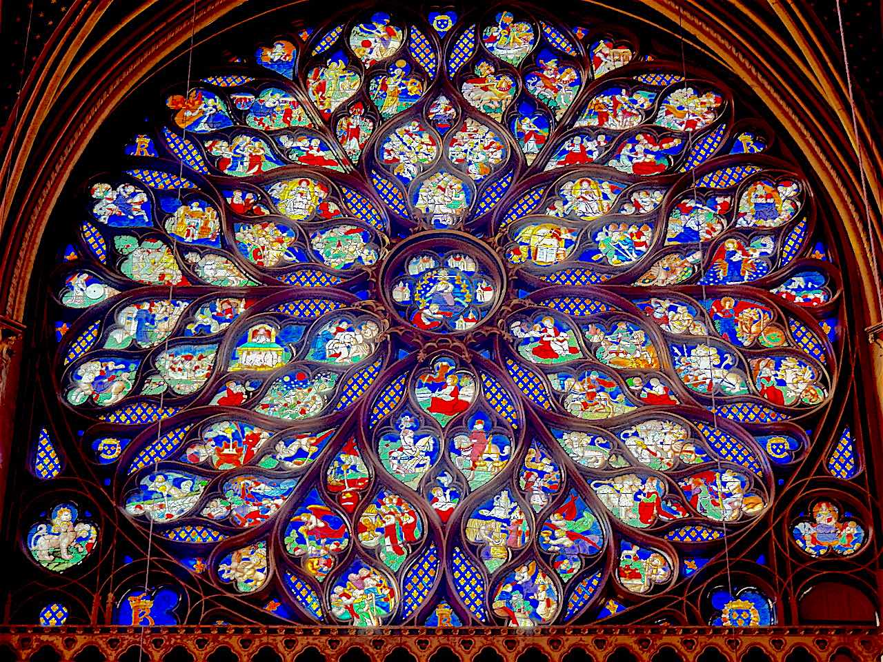 Grande rose occidentale de la Sainte-Chapelle à Paris