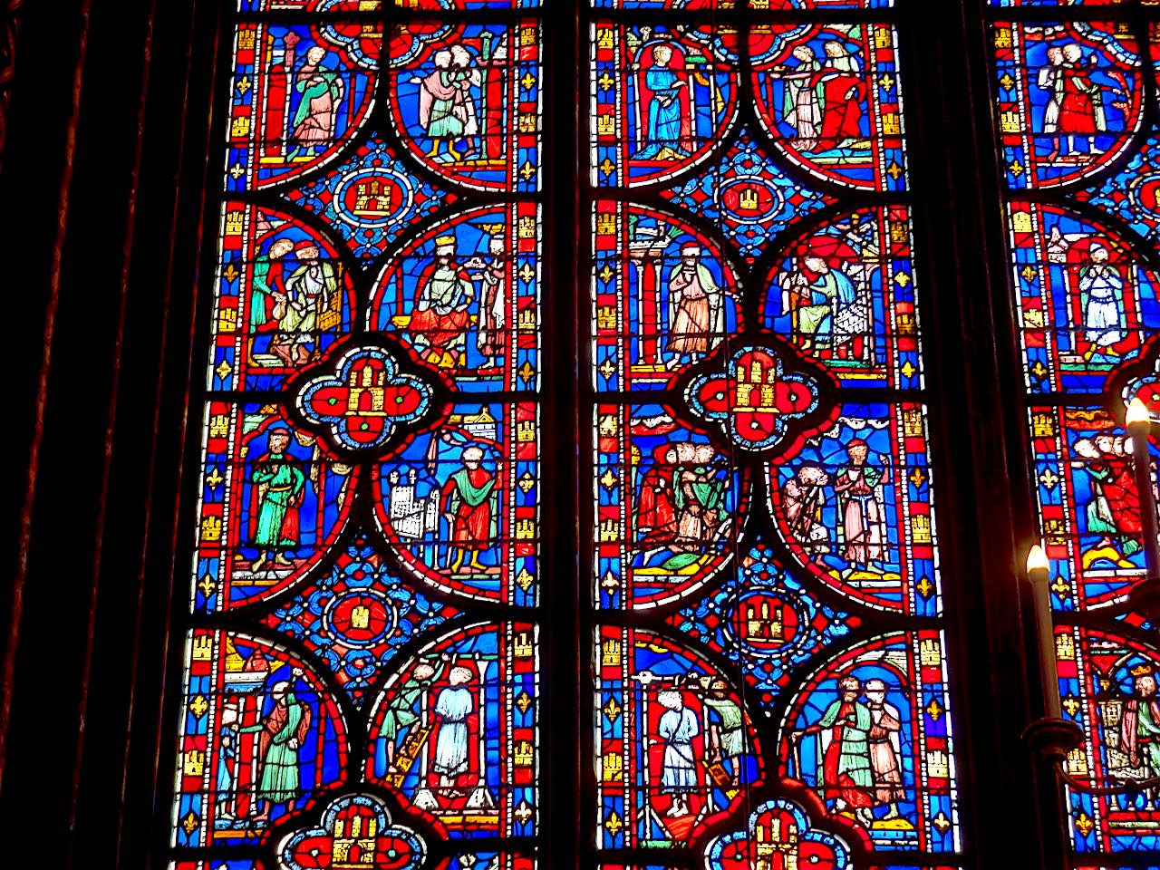 Détail des vitraux de la Sainte-Chapelle à Paris