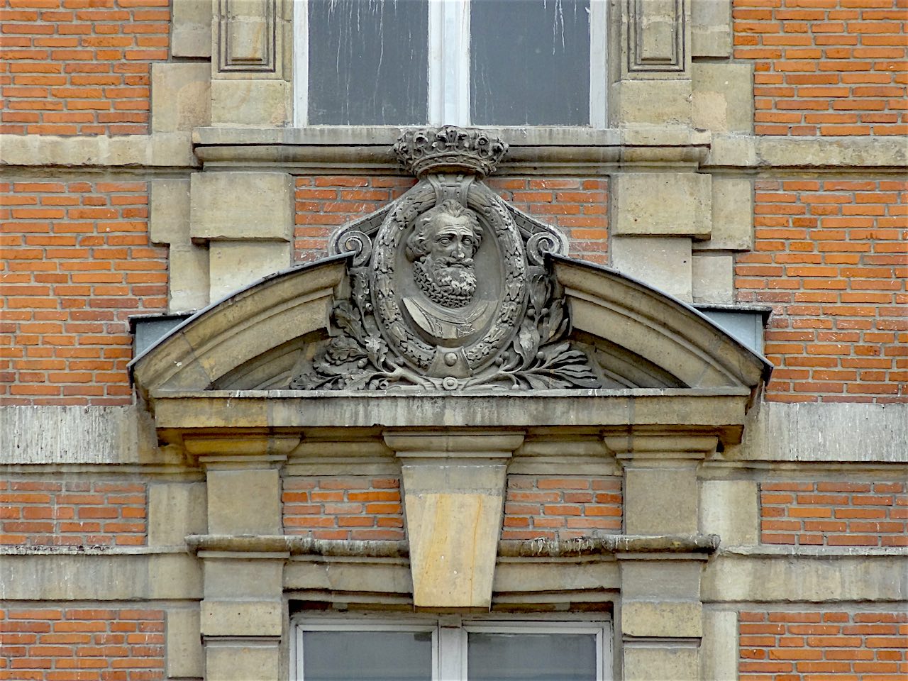 pavillon du Roi sur la place des Vosges