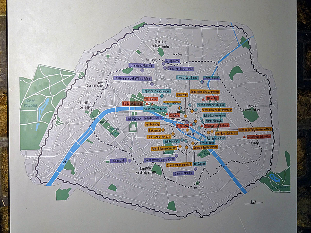 Plan des cimetières dont les ossements furent déversés dans les catacombes de Paris