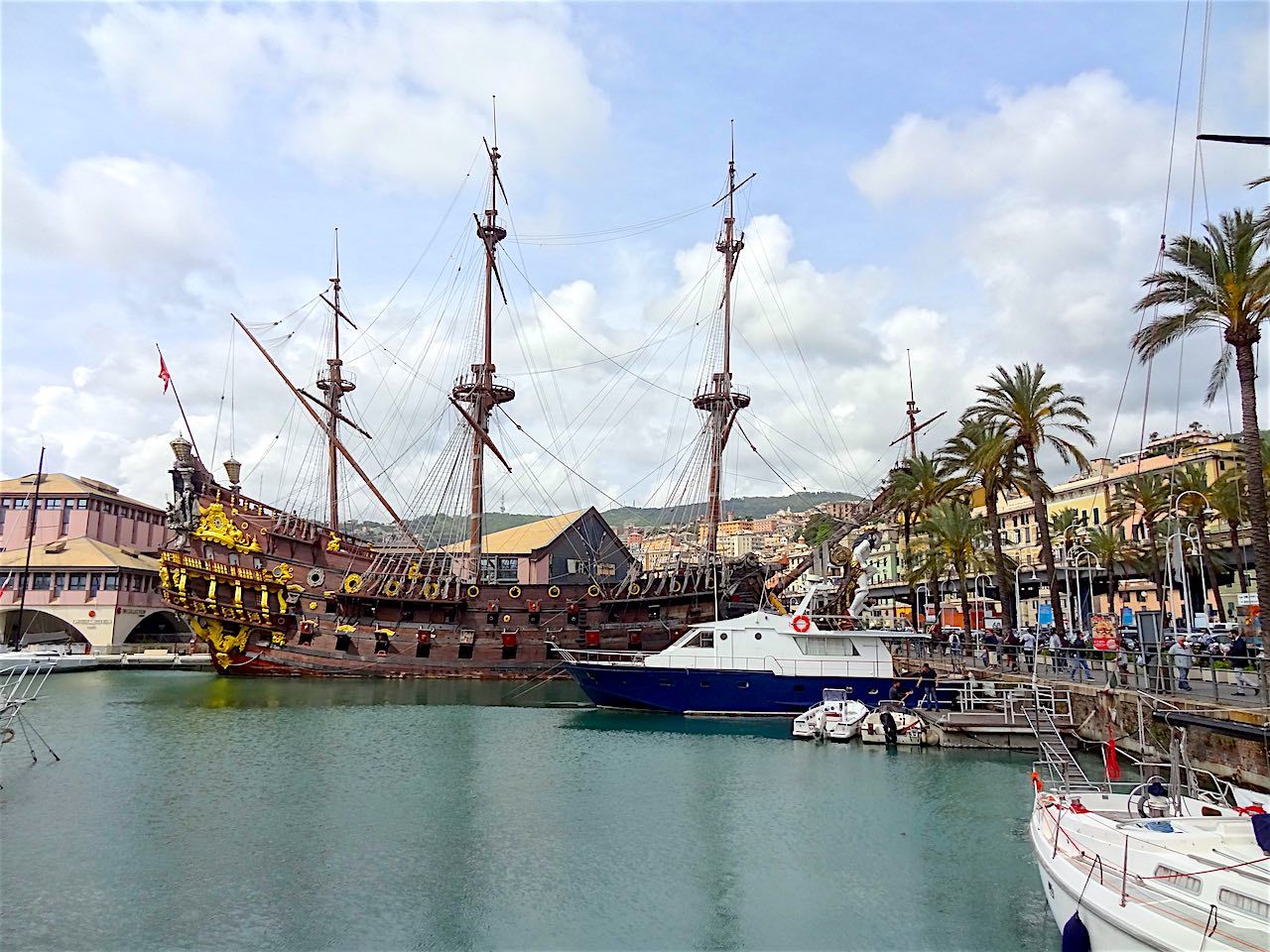 port de Gênes avec le Neptune