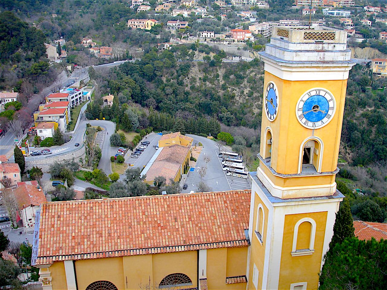 vue en contrebas de Èze village