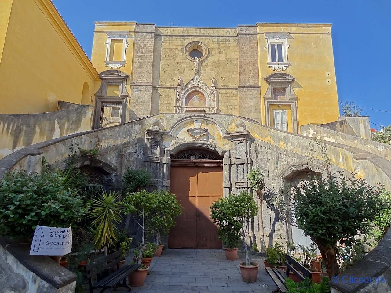 église San Giovanni a Carbonara de Naples
