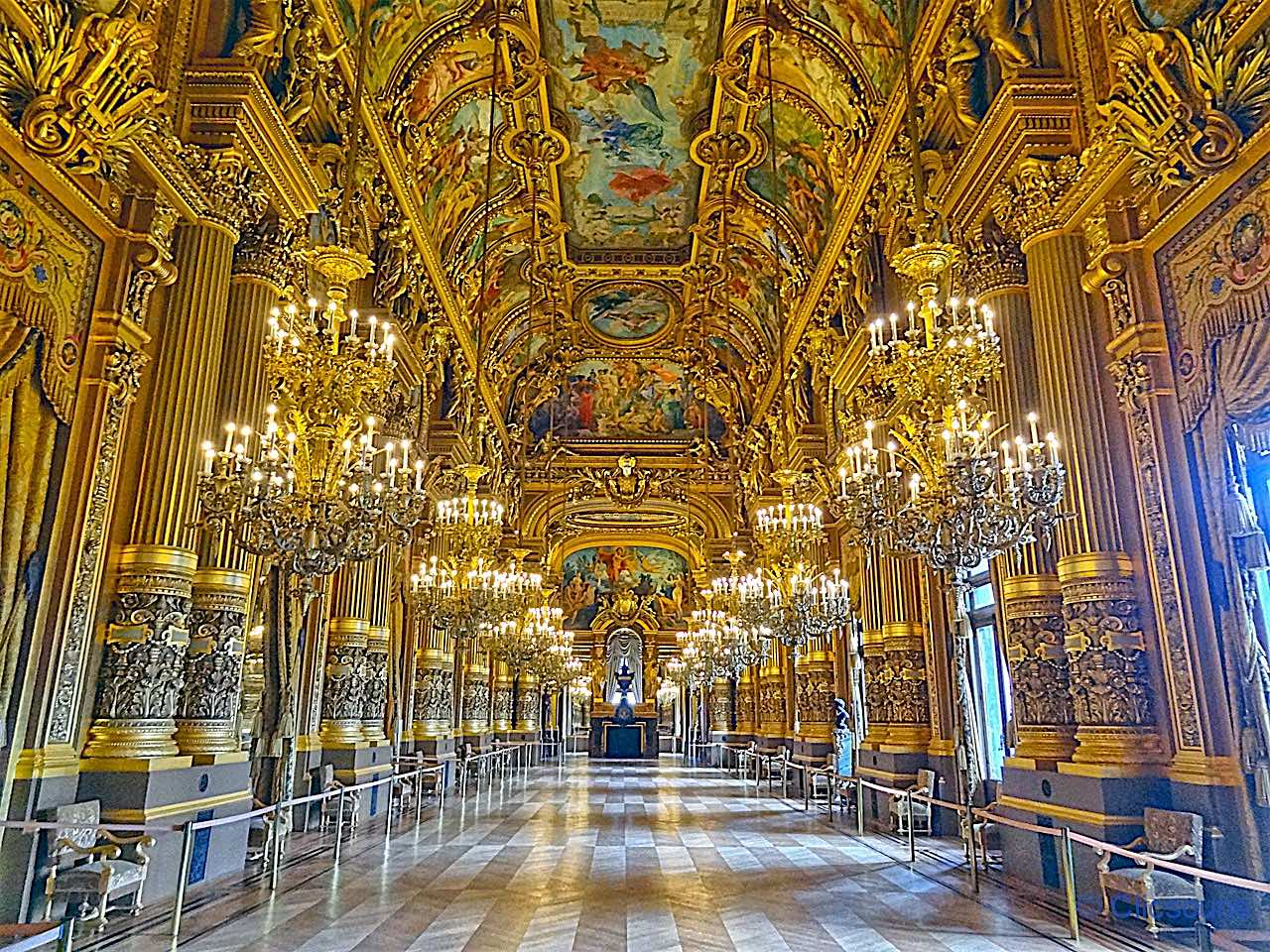 grand foyer de l'Opéra Garnier à Paris