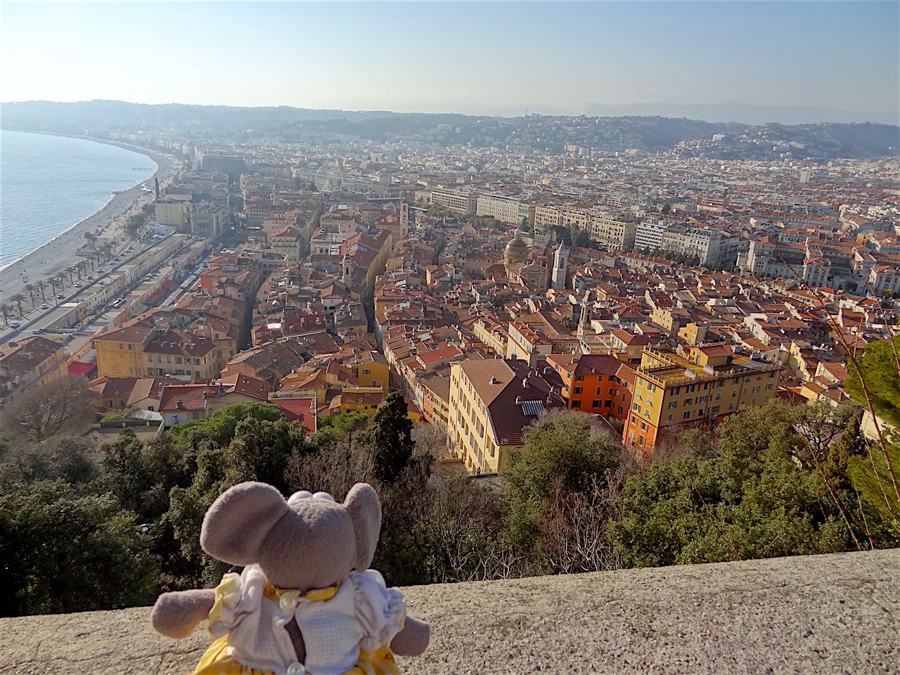 vue sur le Vieux Nice depuis la colline du Château