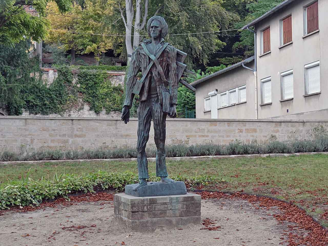 Statue de Van Gogh par Zadkine à Auvers-sur-Oise