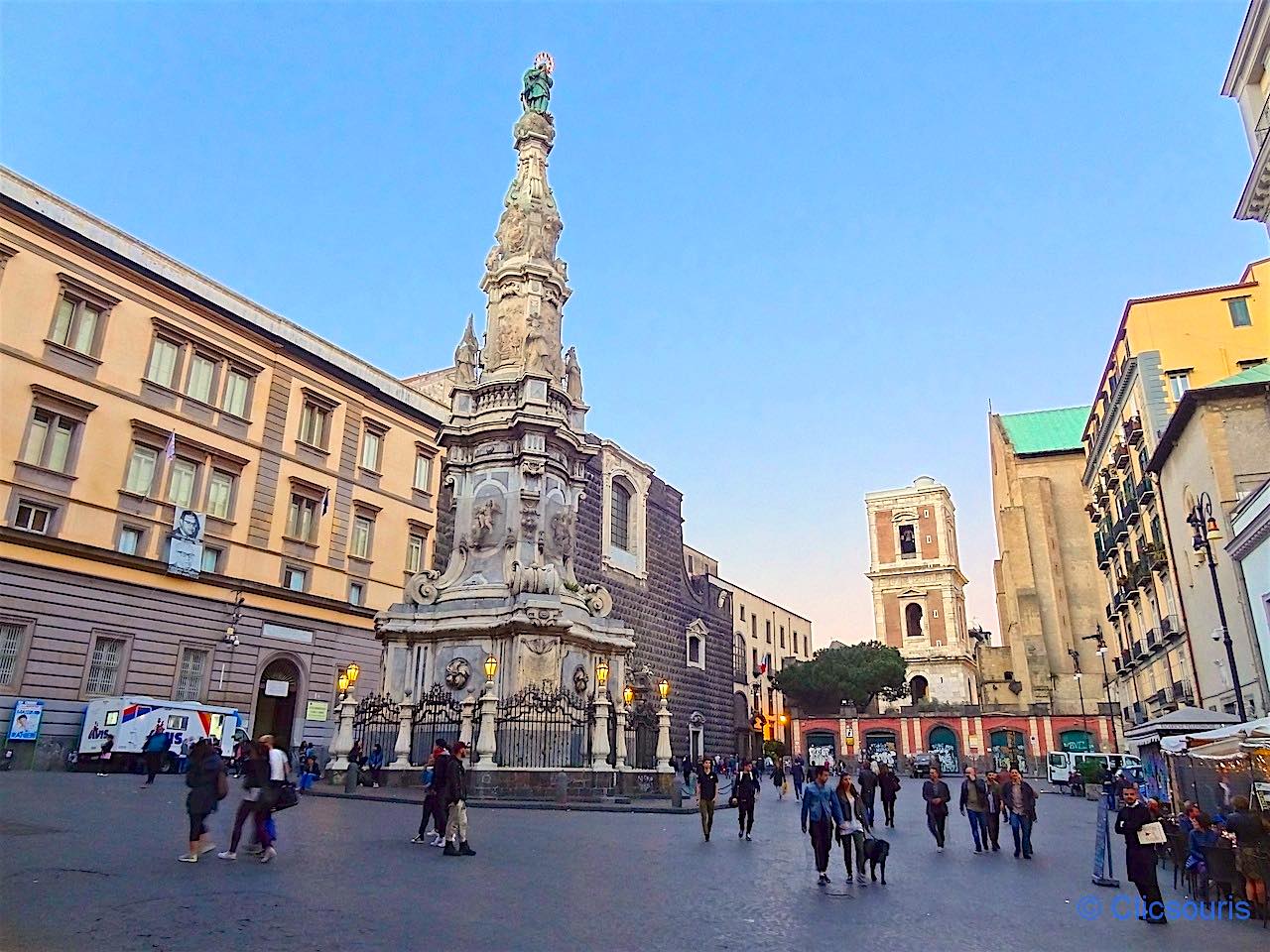 piazza del gesu nuovo à Naples