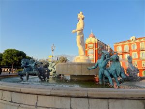 fontaine du soleil à Nice sur la place Masséna